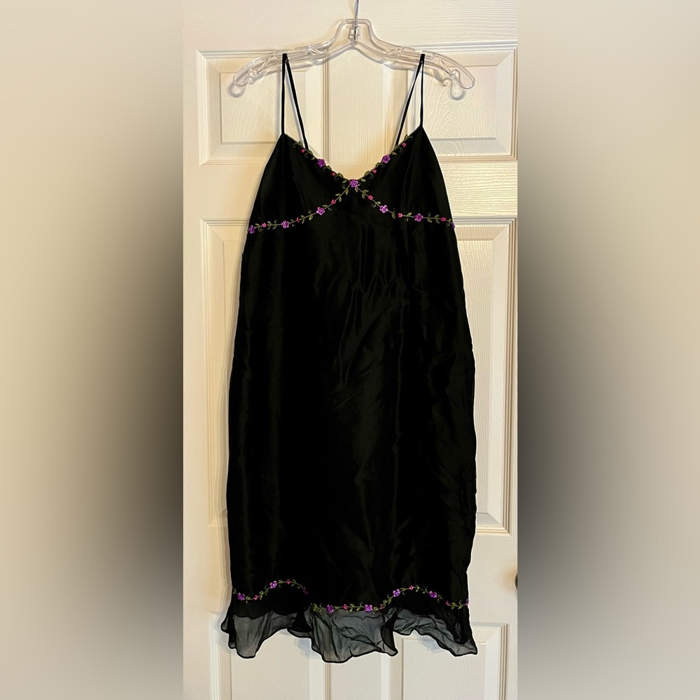 Ann Taylor Silk and Embroidered Dress. Size 14